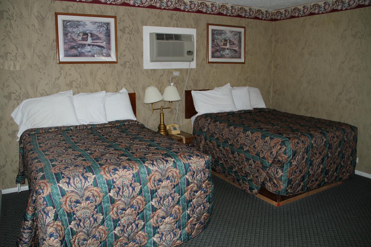 Skyliner Motel Stroud Exterior photo